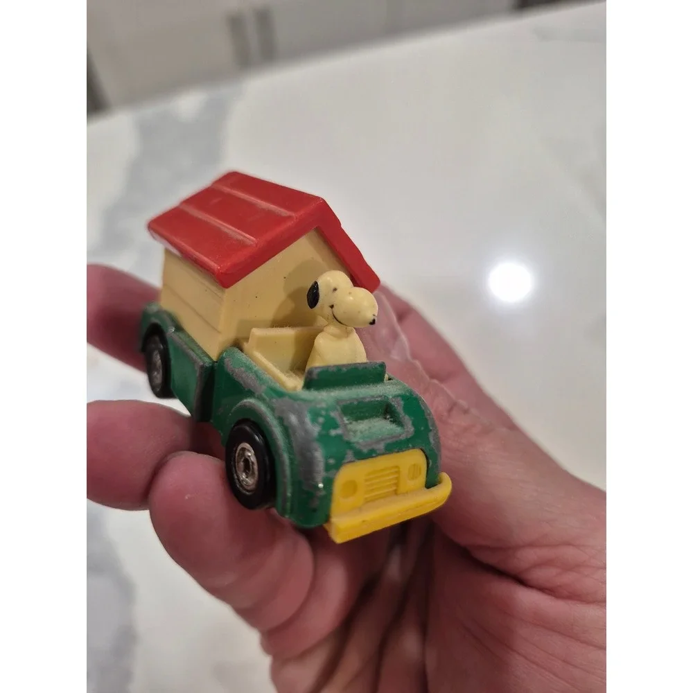 Vintage Snoopy Dog House Car Toy‎ Vehicle Peanuts Collectible Novelty